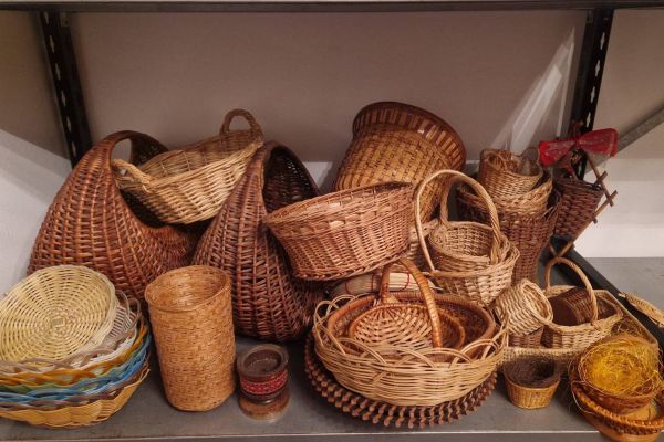 Körbe zu verkaufen