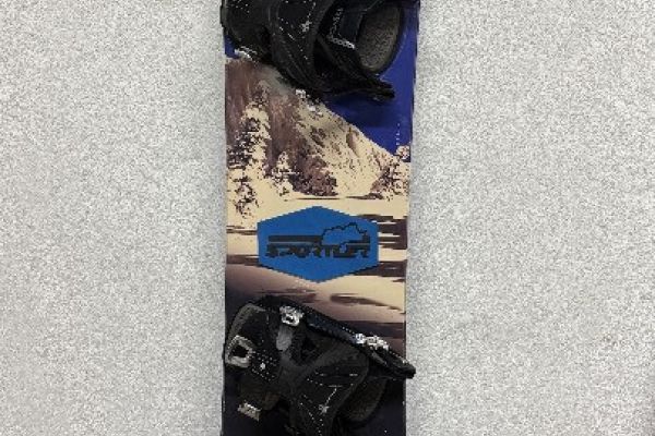 Snowboard mit Flow Bindung