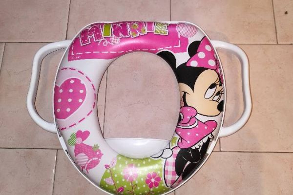 Verschiedene Baby-Kleinkindartikel