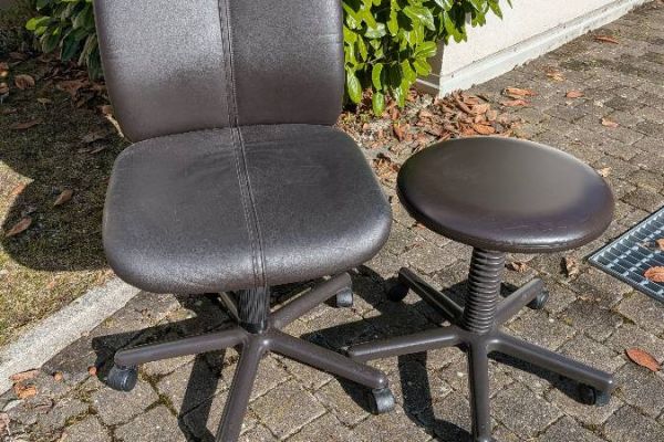 Bürostuhl & runder Bürohocker – guter Zustand – gratis abzuholen