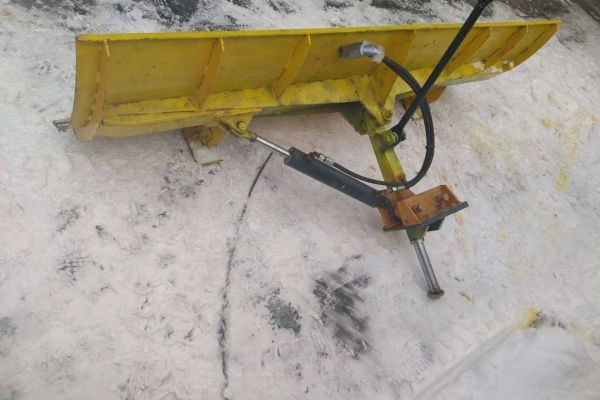 Schneepflug für Rasant Bergwanze