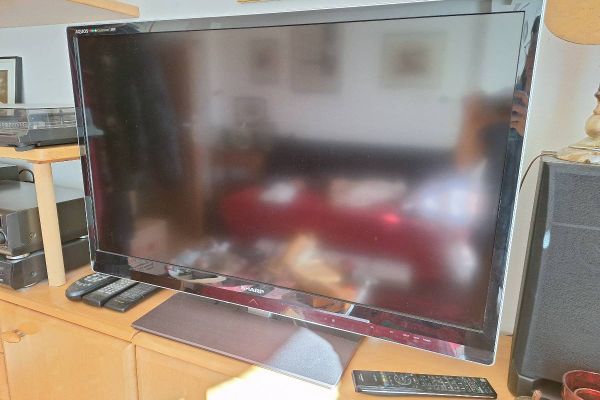 Fernseher Sharp Aquos