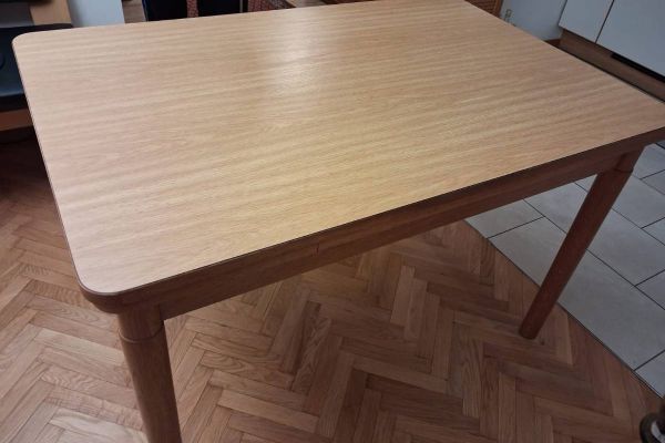 Tisch sehr guter Zustand zu verkaufen