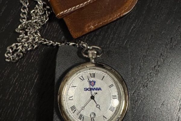 Scania Taschenuhr