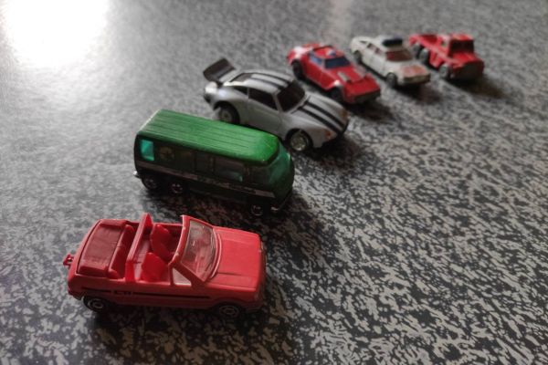 Spielzeugautos / macchinine
