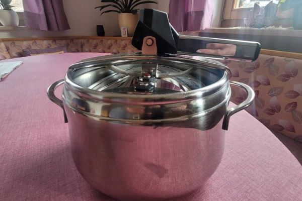 Schnellkochtopf / Pentola a pressione