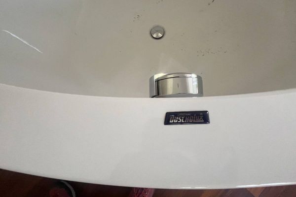 Große Badewanne sehr gut erhalten Duscholux