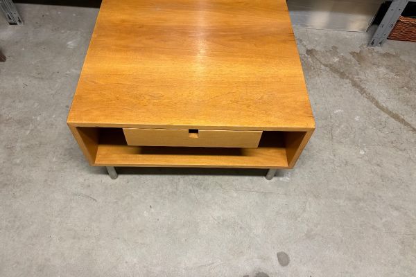 Sofatisch aus Massivholz