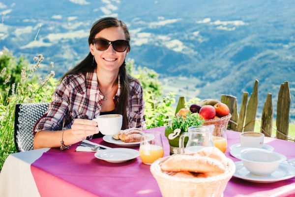 Wir suchen Früstücksbedienung
