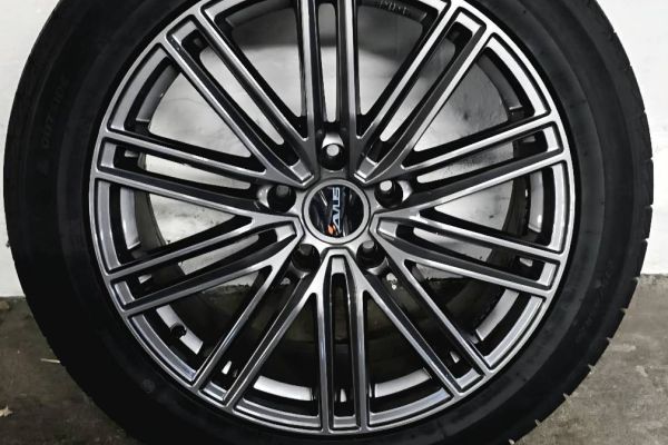 4 neue Felgen mit Bereifung