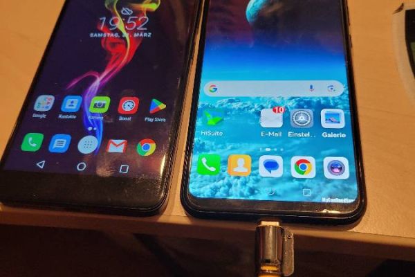 2 fast neue Handys, alle Netze Frei mit OVP