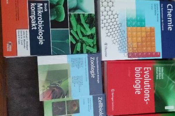 Bücher für Biologie Studenten