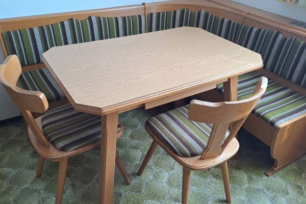 Eckbank und Tisch, tavolo d'angolo