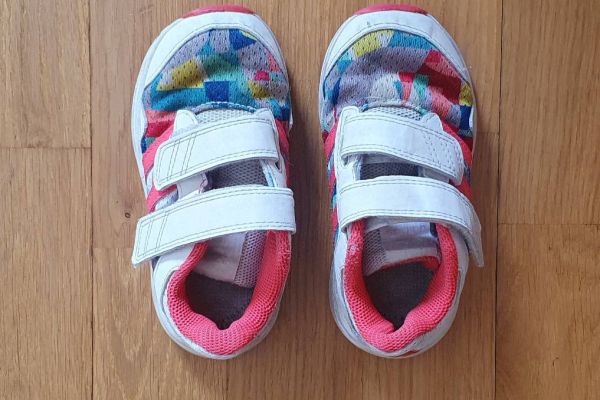 Adidas Turnschuhe bunt, Größe 24