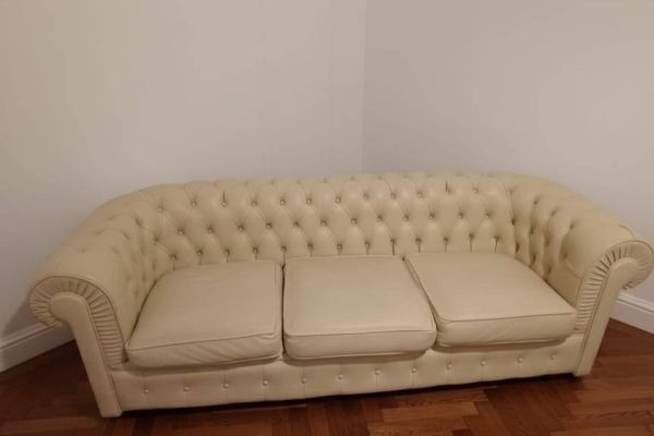 Elegant-komfortables Sofa