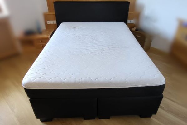 Box-Spring-Bett