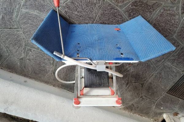 Badewannenlift gratis zu verschenken