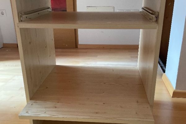 TV Regal zu verschenken