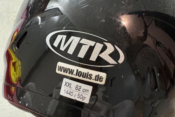 Karthelm / Motorradhelm