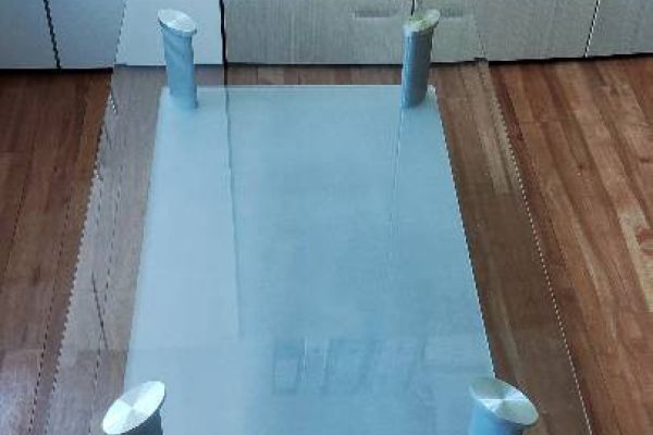 Kleiner Tisch für Wohnzimmer / Couch / Wartesaal