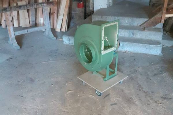 Absauganlage an Selbstabholer