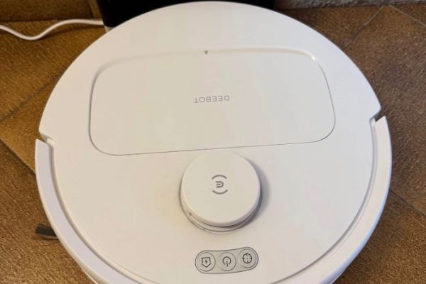 Fast NEU Wisch und Saugroboter