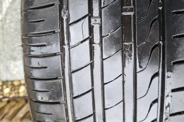 Sommerreifen ohne Felgen 225/50ZR17