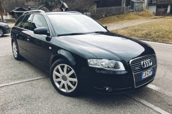 AUDI A4  S-Line