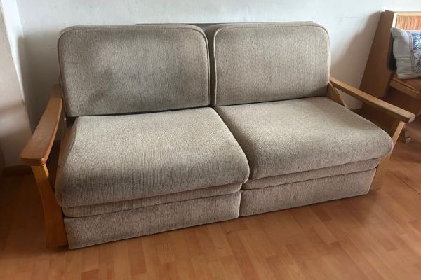 Couch ausziehbar zu verschenken