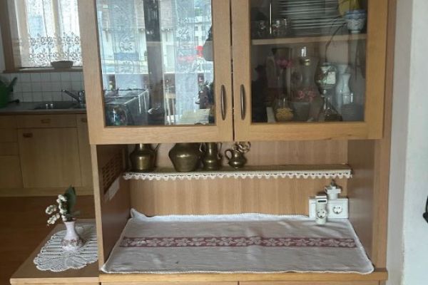 Wohnzimmerschrank zu verschenken