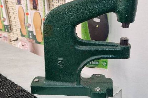 Spindelpresse Für Ösen, Nieten , Druck-Knöpfe