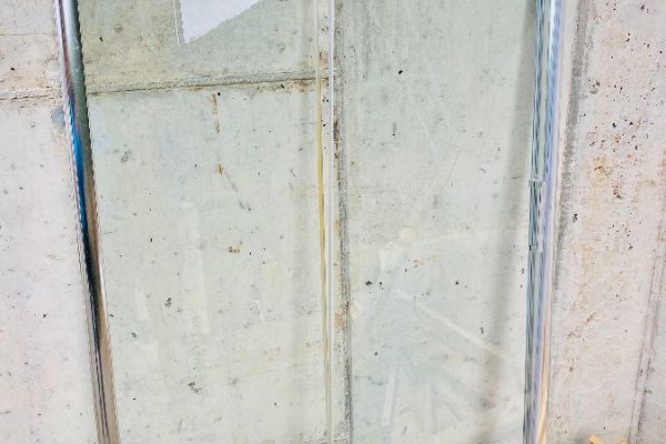 Duschtrennwand aus Glas