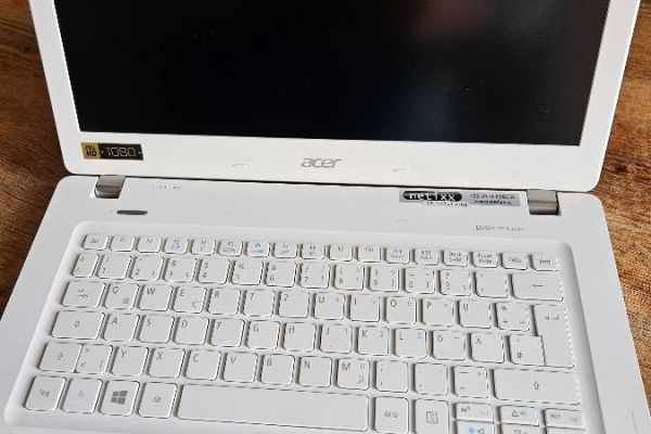 Acer Laptop kleines Format