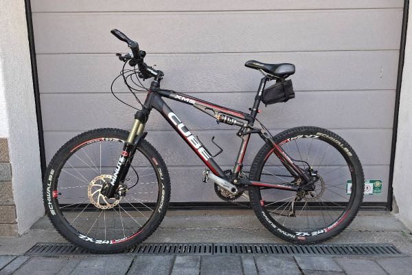 Mountainbike im Bestzustand zu verkaufen