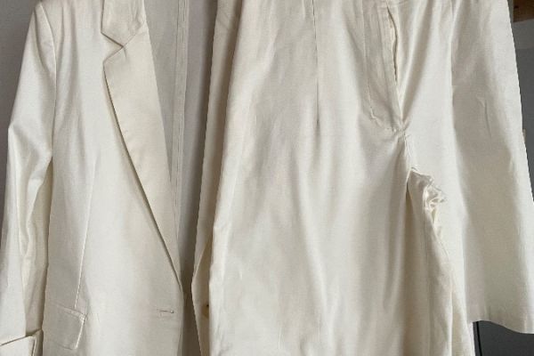Blazer und Bermuda