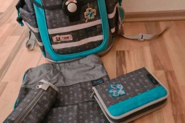 Schultasche mit Zubehör