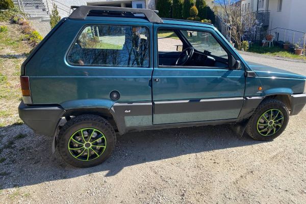 Panda 4x4 grün