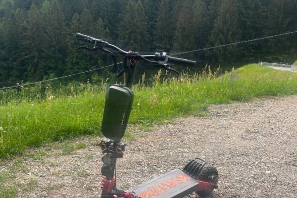 Elektro Roller: X-TRON 2400W Dual Motor