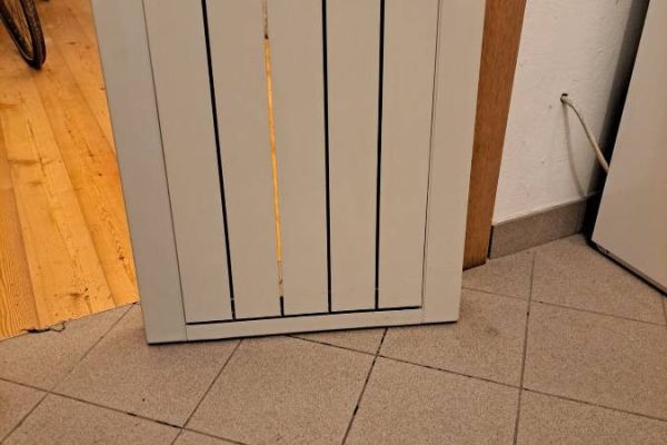 Sehr gut erhaltene Olymp-Alu-Flachheizkörper
