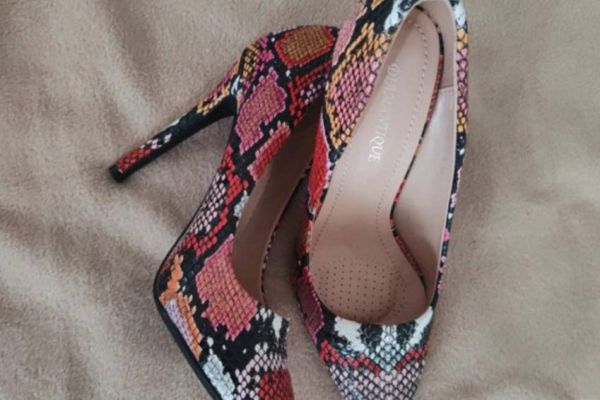 Stöckelschuhe Gr 38 (10 cm Absatz) Schlangenmuster multicolor
