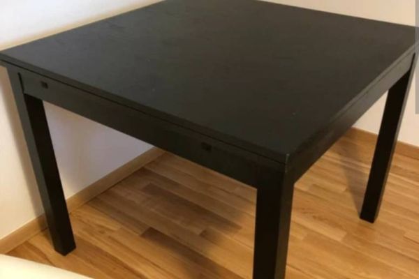 Tisch dunkelbraun 4 Personen, ausziehbar