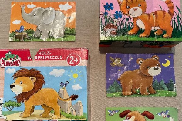Holzwürfel-Puzzle Tiere 6-tlg., sehr guter Zustand
