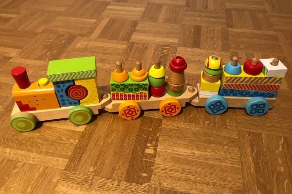 „Eichhorn“ Holzzug (1 Lok mit 2 Waggons) guter Zustand
