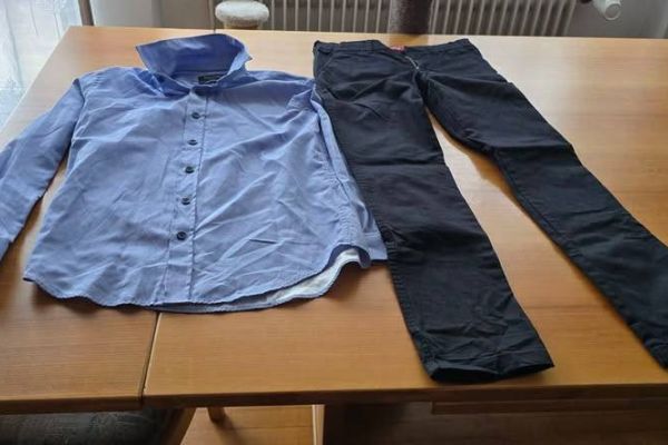 Schöne Hemd mit Hose gr 152, es würde nur zwei mal getragen,