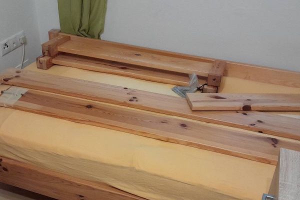 Kinderbett, Lattenrost, ohne Matratze
