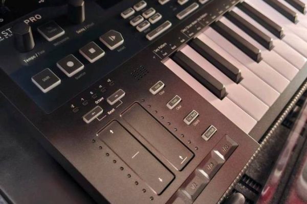 Arturia Keystep Pro Chroma + Decksaver Midi Keyboard Sequenzer