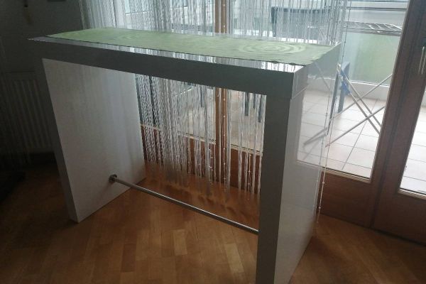 Hochtisch, weiß lackiert