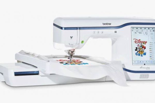 Brother Nähmaschine Inno-vis XE1 Disney