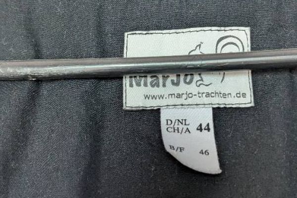 Kurzes Dirndl Marjo Größe 44