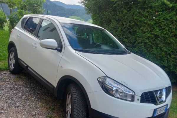 SUV/Nissan Qashqai 1,6 dCi  4x4 Führerschein Neulinge